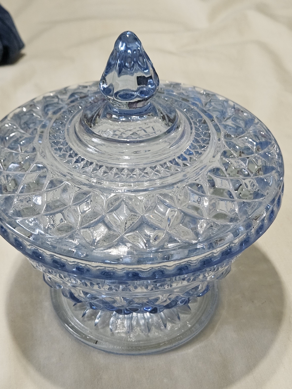 Anchor Hocking Sapphire ICE BLUE Glass Wexford Covered Candy Dish